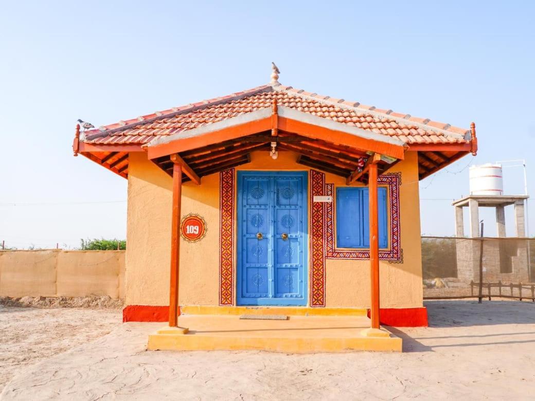 Rann Hellaro Homestay Бгудж Екстер'єр фото